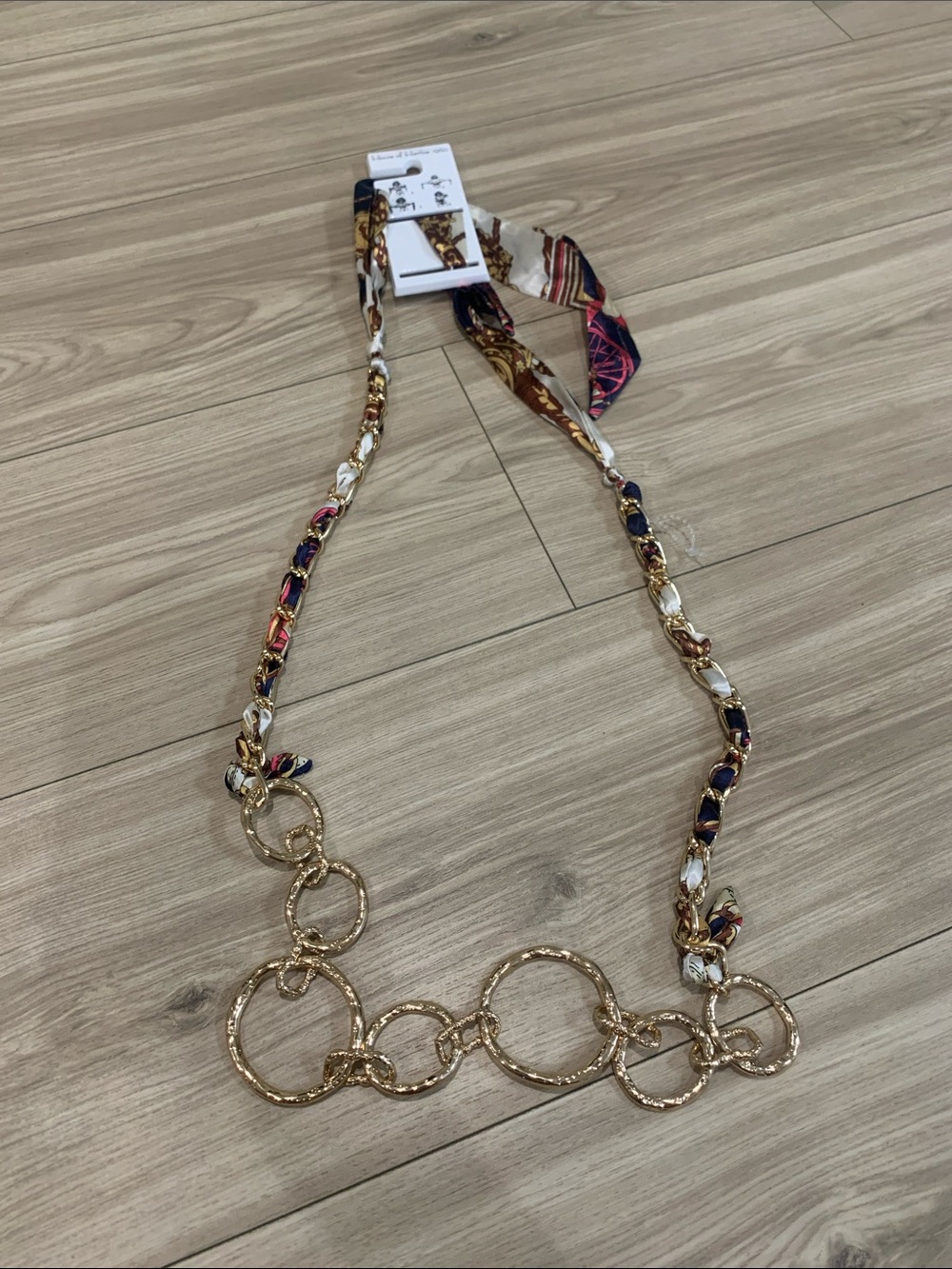 House of Harlow 1960 chain belt. Belt is 5ft long from top to bottom size LARGE